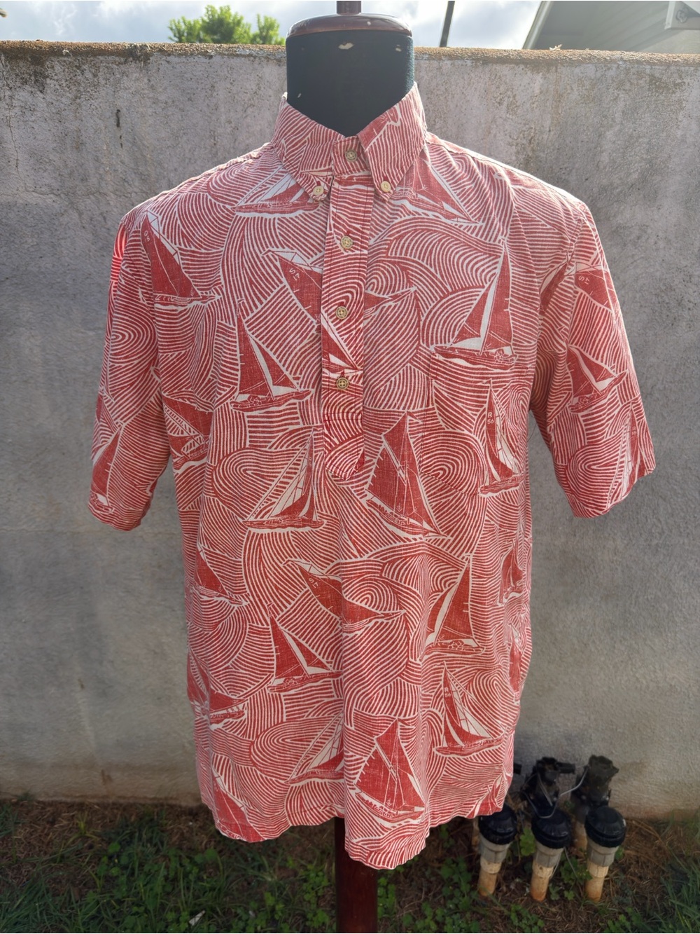 PreOwned Reyn Spooner Red Hawaiian Print 3/4 Button Men's Large